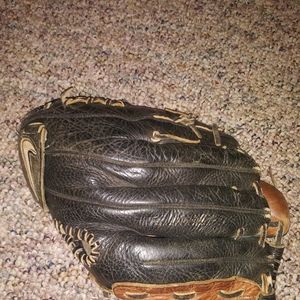 Nike baseball glove